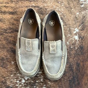 Kids Ariat shoes